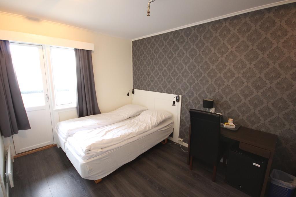 City Hotel Будё Номер фото
