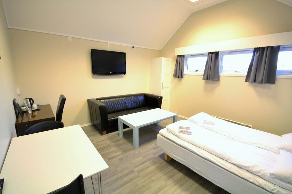 City Hotel Будё Экстерьер фото