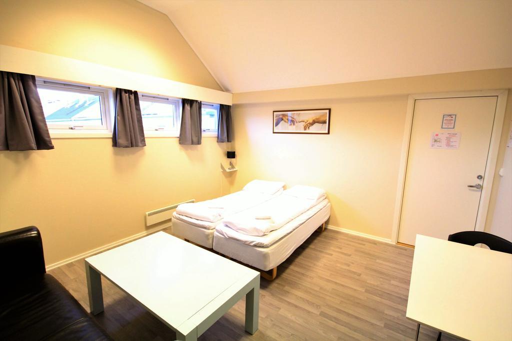 City Hotel Будё Экстерьер фото